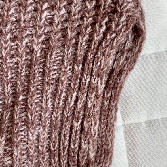 Tillys sweater - Picture 2 of 3